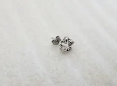 片方だけピアス　プルメリア ピアス　pcuシルバー925のサムネイル