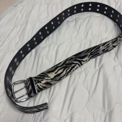 ゼブラ柄 ベルト スタッズ付き