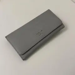 2026年最新】プラダ サフィアーノ 財布 グレーの人気アイテム - メルカリ