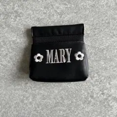MARY QUANT ブラック刺繍ポーチ MARY
