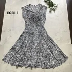 美品　EGERIE フレアワンピース　総柄　T3 白黒　洗える　フレンチスリーブのサムネイル