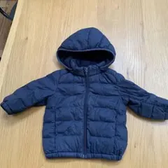 ユニクロ　ネイビー フード付きダウン80 サイズ