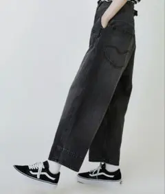 Lee ダークグレー ワイドデニムパンツ