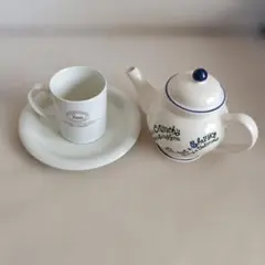 レア　貴重品　ミスタードーナツ　カップ・ソーサー・ティーポットセット