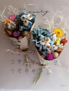①　ミニブーケ　ドライフラワー　２点