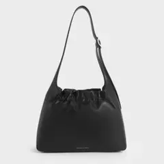 CHARLES & KEITH ブリジット ルーシュドホーボーバッグ