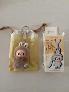 【正規品】ラブブ イニシャル B ぬいぐるみ ペンダント Labubu