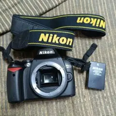 Nikon d40x デジタル一眼レフカメラ 本体とバッテリー付き