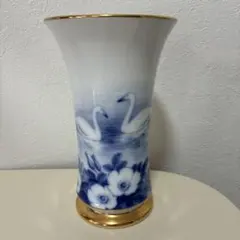 S*R様 希少品　大倉陶園 OKURA 花瓶花生 金彩 白鳥 高さ19cmのサムネイル