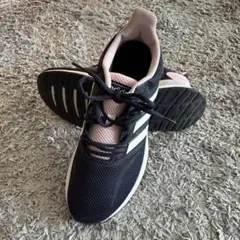 adidas スニーカー ブラック×ピンク