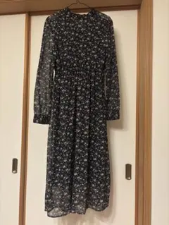 urban research 花柄長袖ワンピース ネイビー