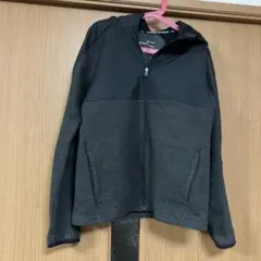 アンダーアーマーパーカー