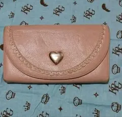 ピンクレザー長財布 ハート型金具付き