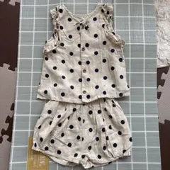 水玉模様 フリル付きタンクトップとショートパンツセット 130cm