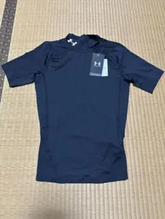 新品タグ有 アンダーアーマー ヒートギア コンプレッション 半袖 M