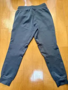 adidas グレー スリムフィットジャージパンツ