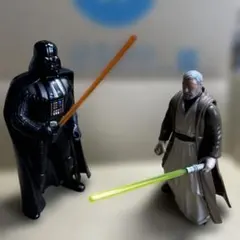 ダース・ベイダーとオビ＝ワン・ケノービ フィギュアセット