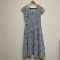 お値下げ　ローラアシュレイ　7号　花柄ワンピース　水色