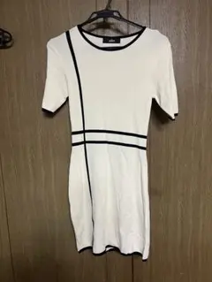 salire アイボリー ストライプ ニットワンピース 半袖