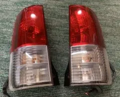 ☆ 日産 サニートラック用のテールランプASSY（左右セット） - メルカリ