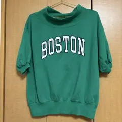 オフショルにもなります　5分丈袖トレーナー