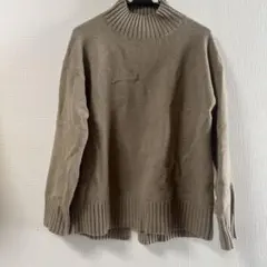 GUハイネックニットM