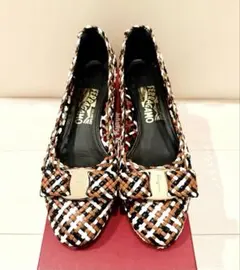 【美品】Ferragamo パンプス 7.5 24.5cm レザー 編込み 茶色のサムネイル