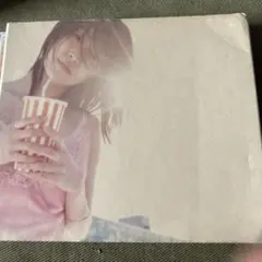 スピッツ　フェイクファーCD 女性ジャケットデザイン