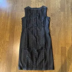 ノースリーブ ひざ丈ワンピース ブラックのサムネイル