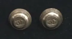 値下レア　ヴィンテージ　CHANEL 　シャネル　シルバー ロゴ スタッドピアス