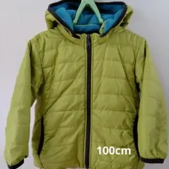 中綿アウター　フード付き