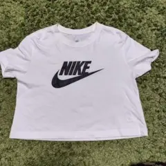 ナイキ　ショート丈　ホワイト　Tシャツ　S