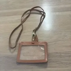 イルビゾンテ レザー パスケース 透明ポケット付き