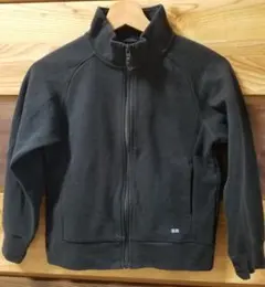 ユニクロ　ウルトラストレッチドライスウェット　ジップアップ　トップス　　140