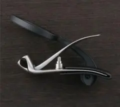 貝印　カーショー ユニバーサルツメキリLEDルーペ付き PQ-0007