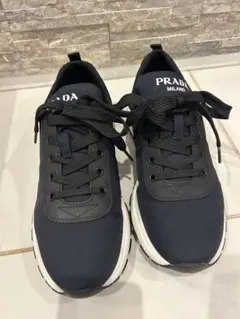 PRADA ネイビー スニーカーのサムネイル
