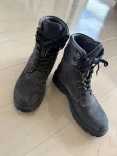 モンクレール　スエード ワーク　ブーツ