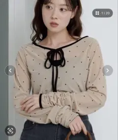 Kastane ドットベロアリボンプルオーバー　ベージュのサムネイル