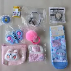 プッシュポップ　小物入れ　靴下　スヌーピーバッチ　ヘアーゴム　など
