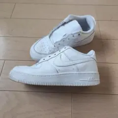 NIKE エアフォース1 22cm 新品 2026年最新】エアフォース 22cmの人気アイテム - メルカリ