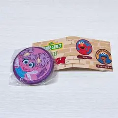 セサミストリートマーケット限定 刺繍缶バッジ アビー