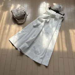 新品☆ホワイトロングスカート定価１９０００円☆送料込