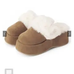 厚底ファーサンダル