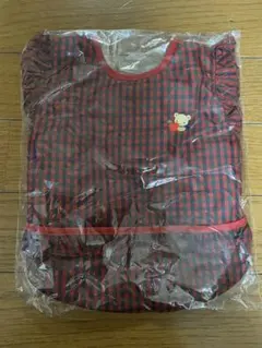 【新品・未開封】ファミリア　赤と黒のチェック柄お食事エプロン