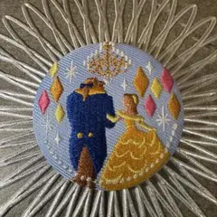 ディズニー刺繍缶バッチ 美女と野獣 ベル