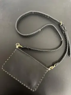 黒 レザー ショルダーバッグ