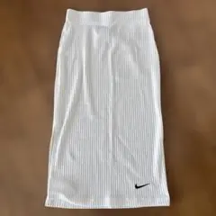 さ*ち様 Nike ホワイト タイトスカートのサムネイル