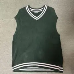 ダークグリーン Vネック ノースリーブベスト