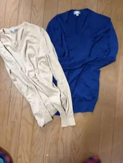 ユニクロメリノVネックセーター ベージュ・ブルー2点セット