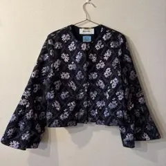 新品、未使用MUVEIL フラワー刺繍 ノーカラージャケットのサムネイル